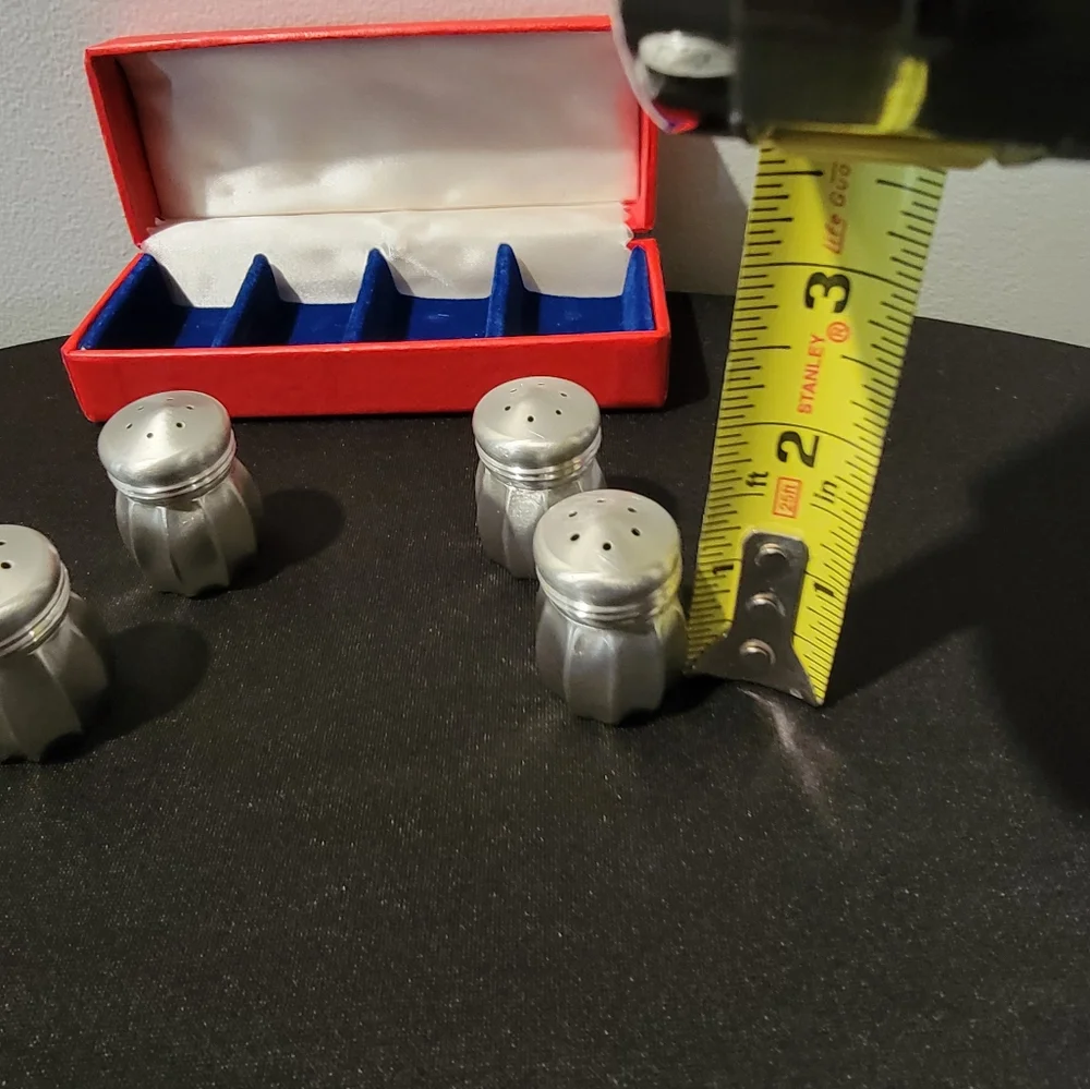 Miniture Pewter Salt & Pepper Shakers‎ 2 pair
